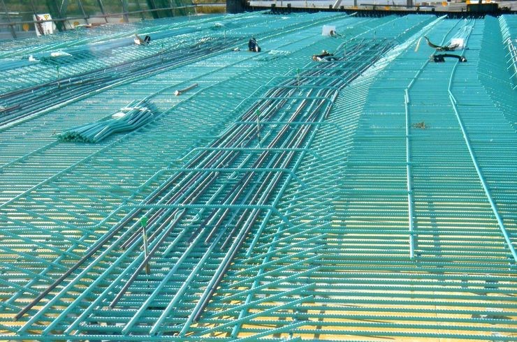 エポキシ樹脂塗装鉄筋のメーカー筒井工業（株）です。短尺鉄筋もエポキシ塗装します。