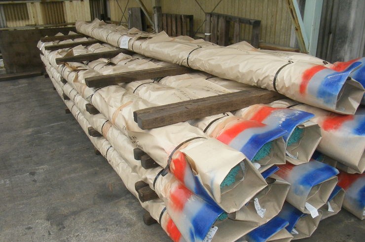 エポキシ樹脂塗装鉄筋の在庫販売をしております